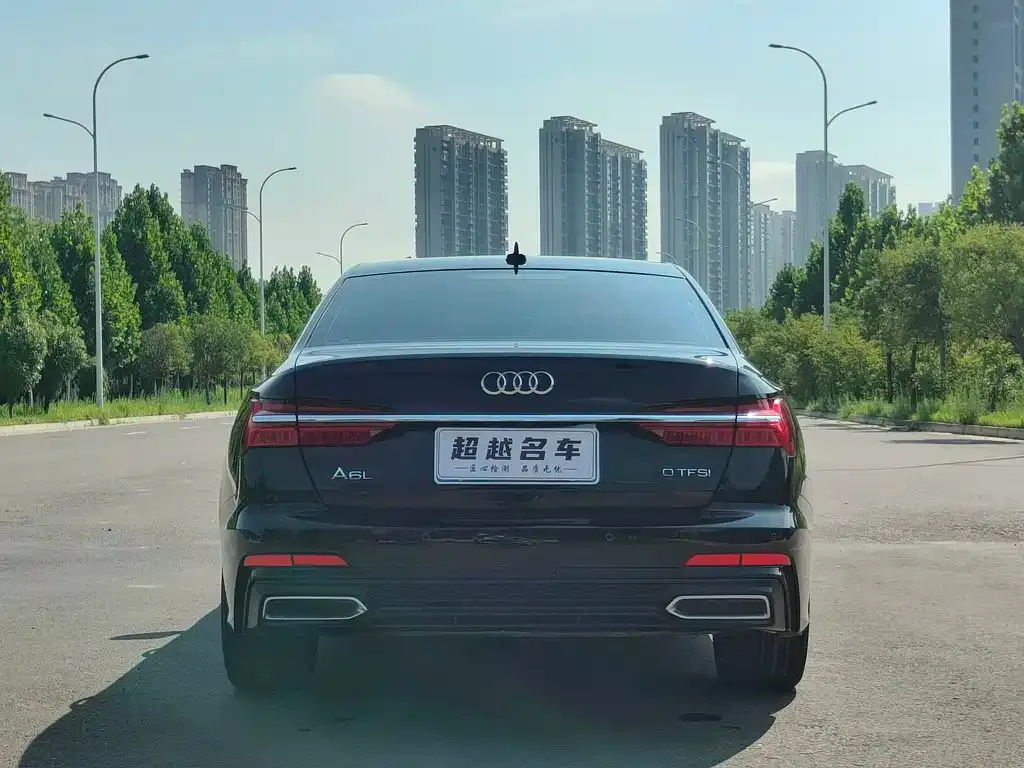Audi A6L — фото 8