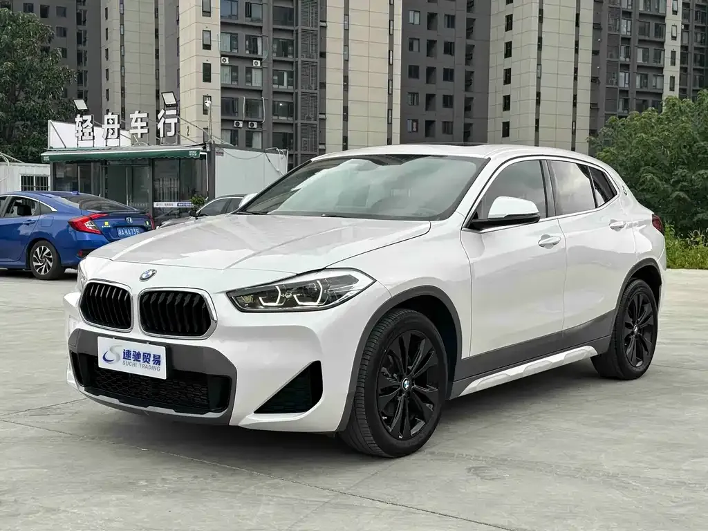 BMW X2 — фото 1
