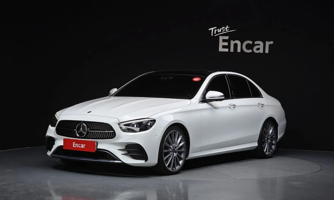 Mercedes-Benz E-Class — фото 1