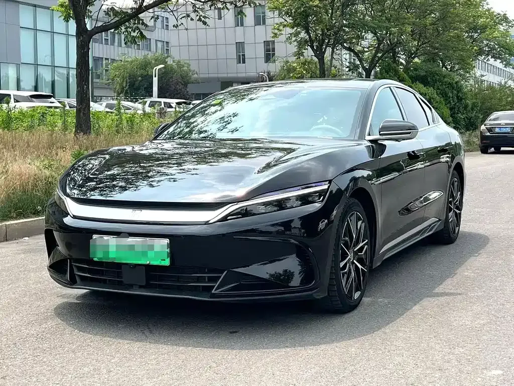 BYD Han — фото 1