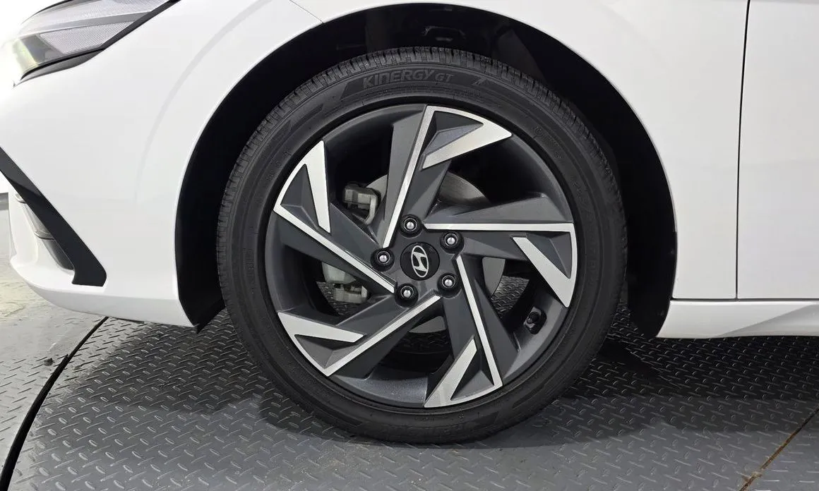Hyundai AVANTE — фото 7