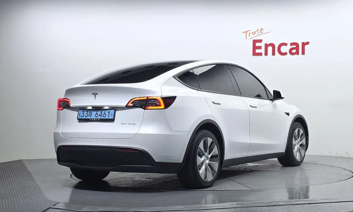 Tesla Model Y — фото 3