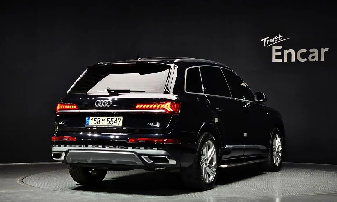 Audi Q7 — фото 4