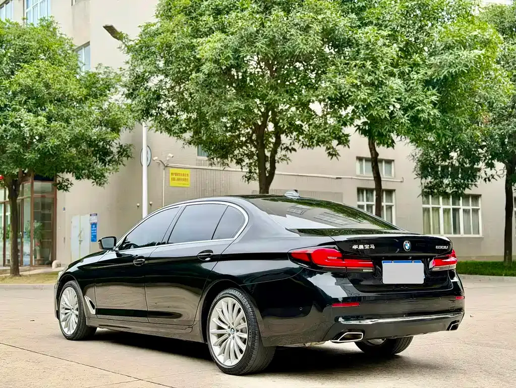 BMW 5 Series — фото 4