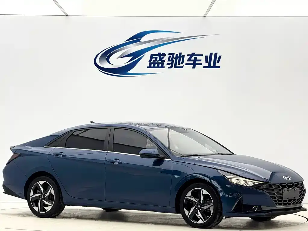 Hyundai Elantra — фото 10