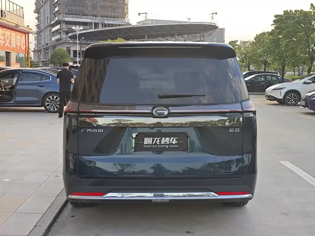 GAC Motor 传祺E8 PHEV — фото 3