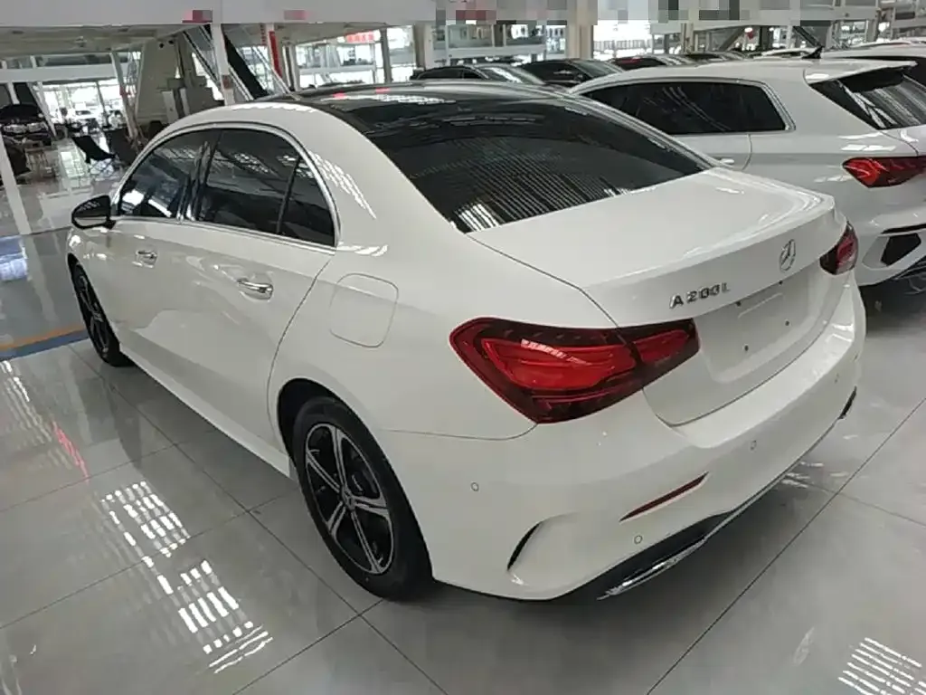 Mercedes-Benz A-Class — фото 7