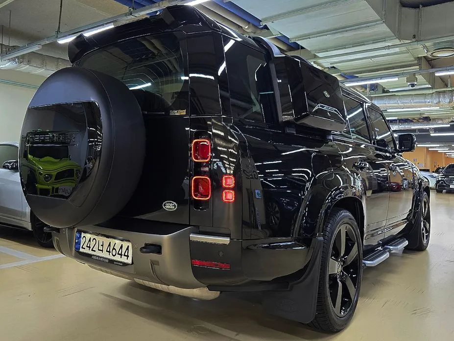Land Rover Defender — фото 10