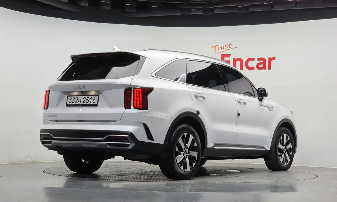 Kia Sorento — фото 5