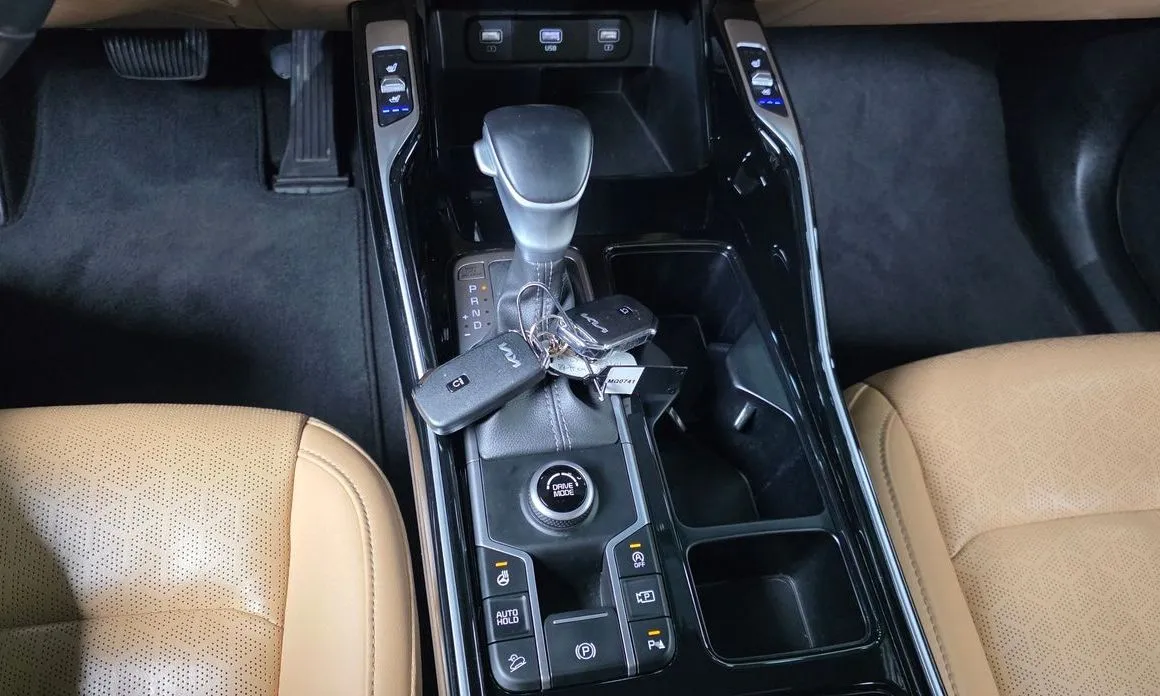 Kia Sorento — фото 8