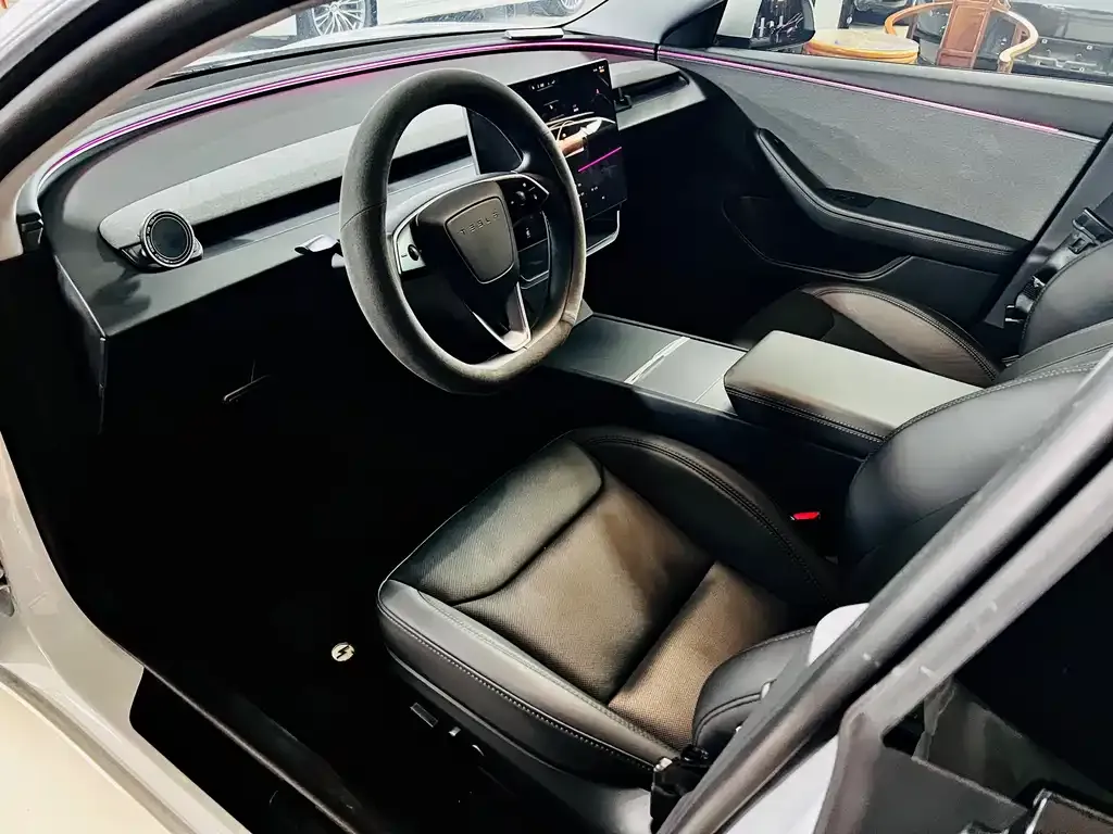 Tesla Model 3 — фото 3