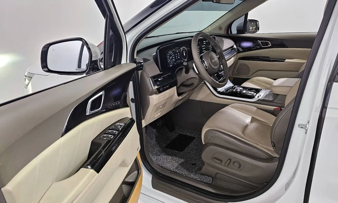 Kia Carnival — фото 9