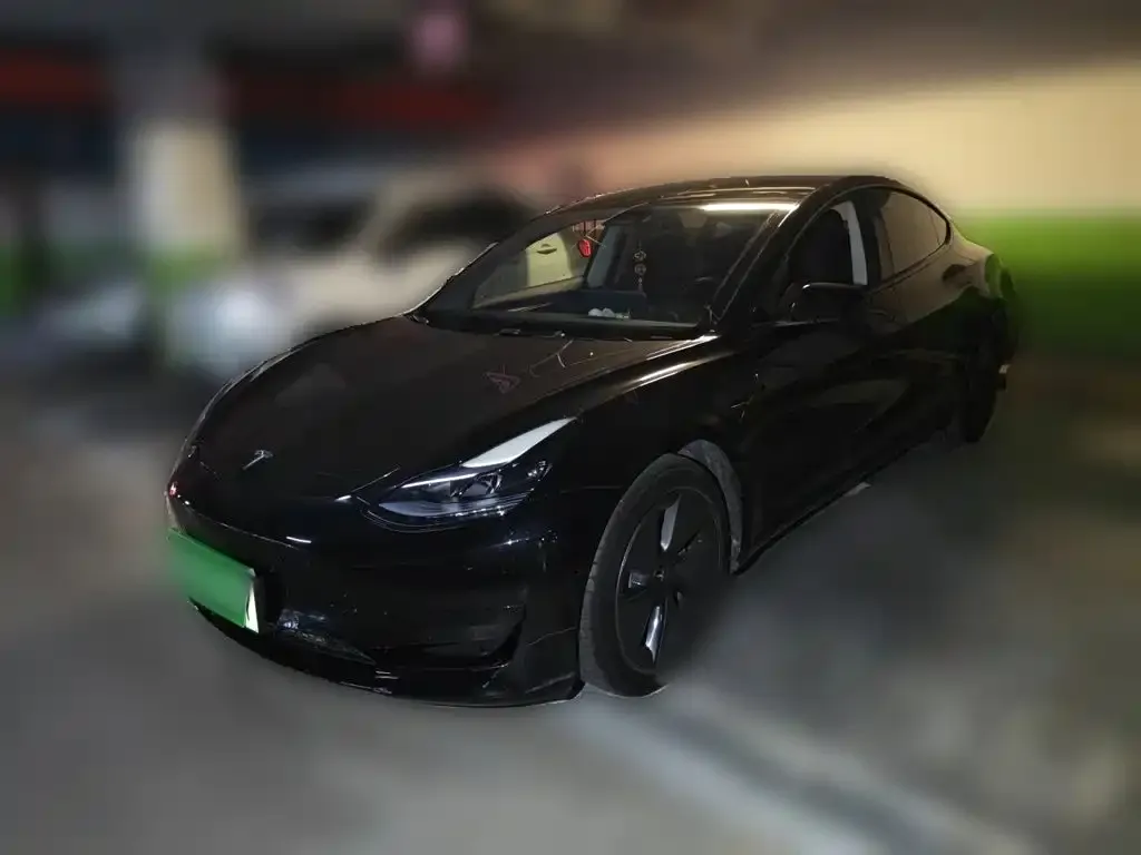 Tesla Model 3 — фото 10