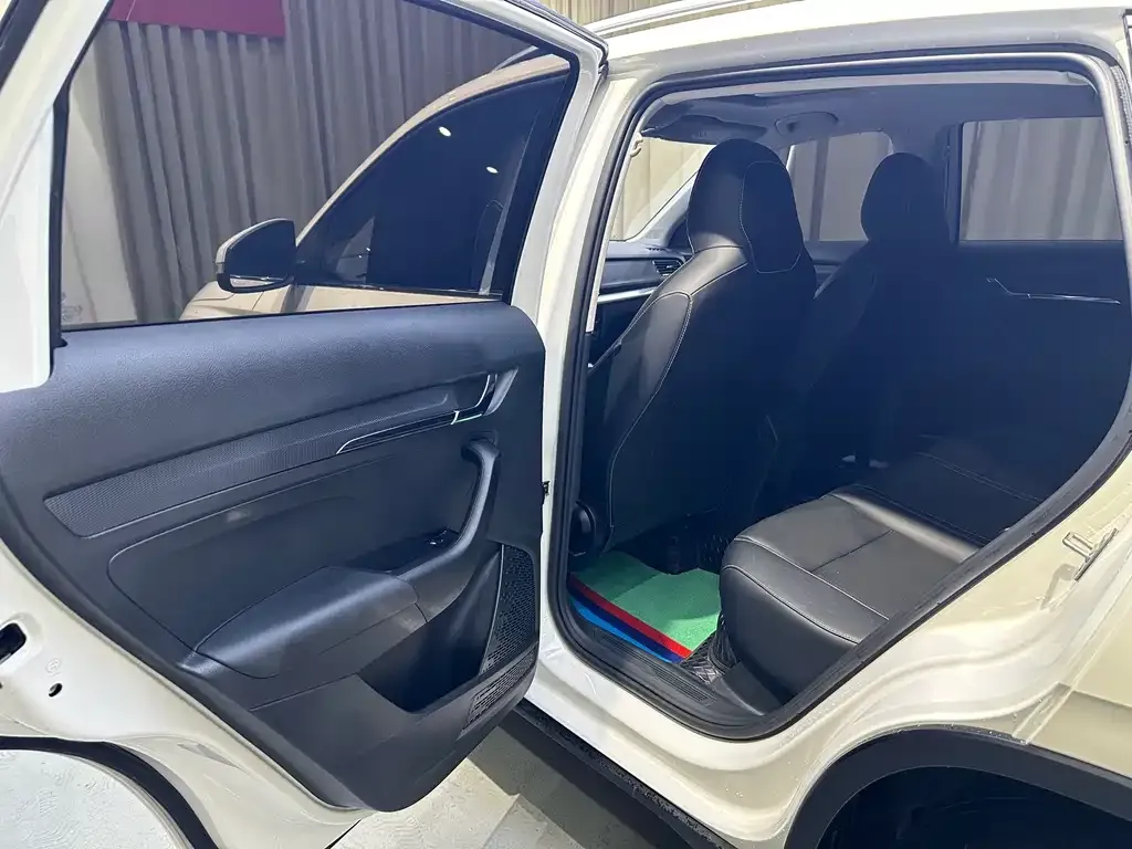 Skoda Kamiq — фото 10