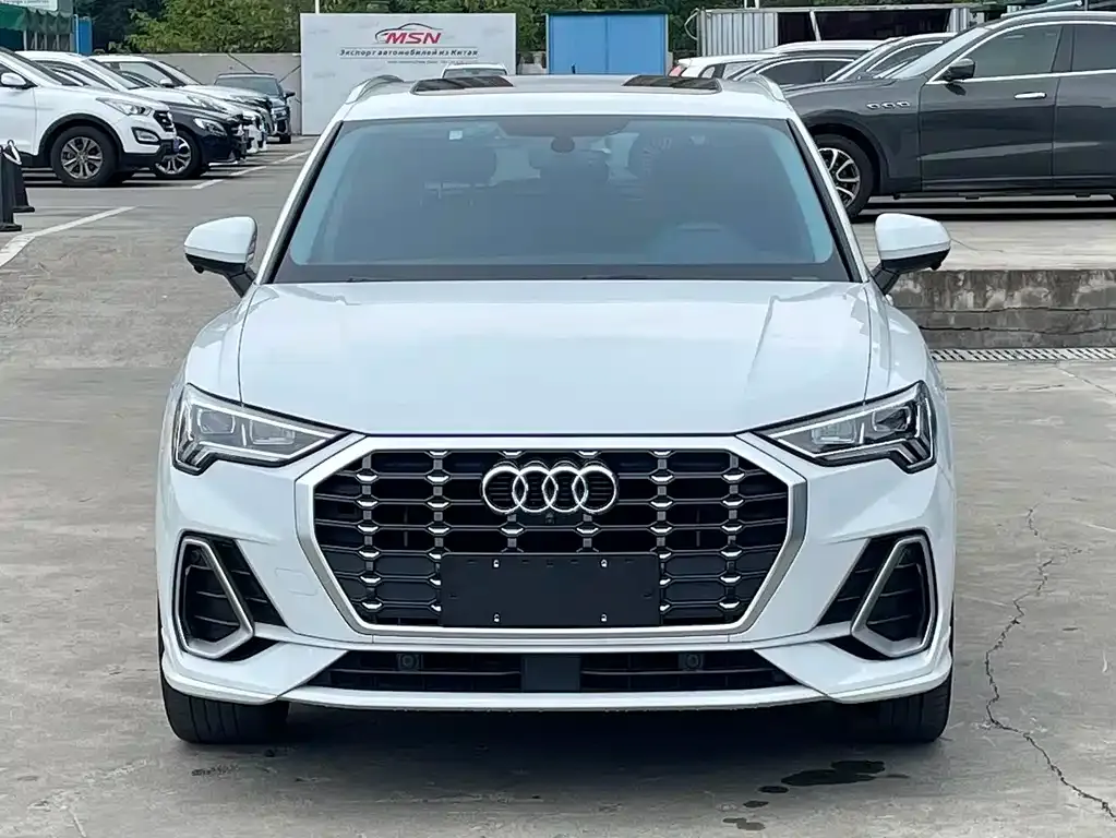 Audi Q3 — фото 1