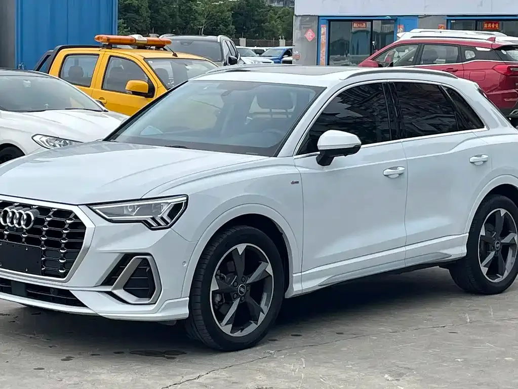 Audi Q3 — фото 2