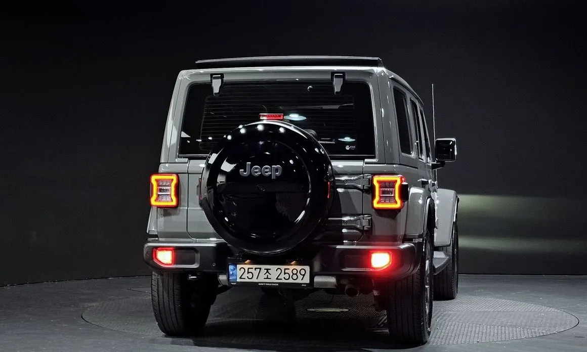 Jeep Wrangler — фото 4