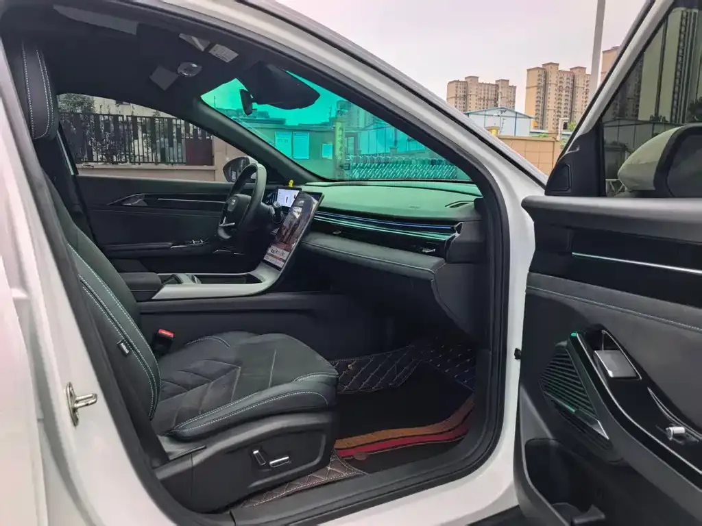 Geely Galaxy L6 — фото 7