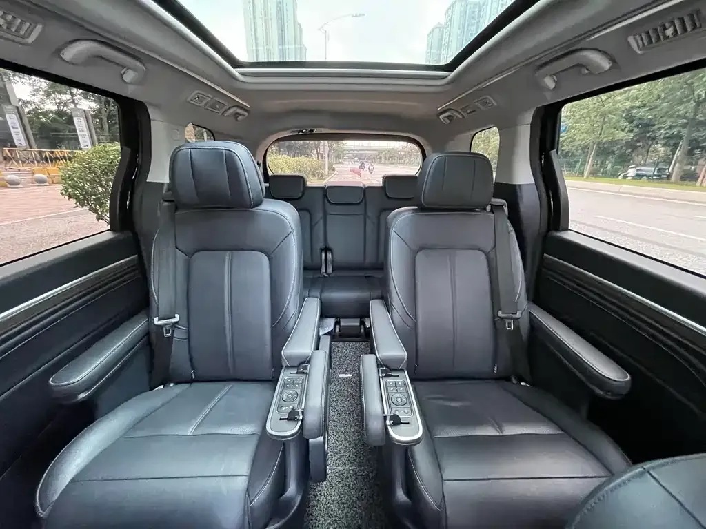 GAC Motor Trumpchi M8 — фото 2