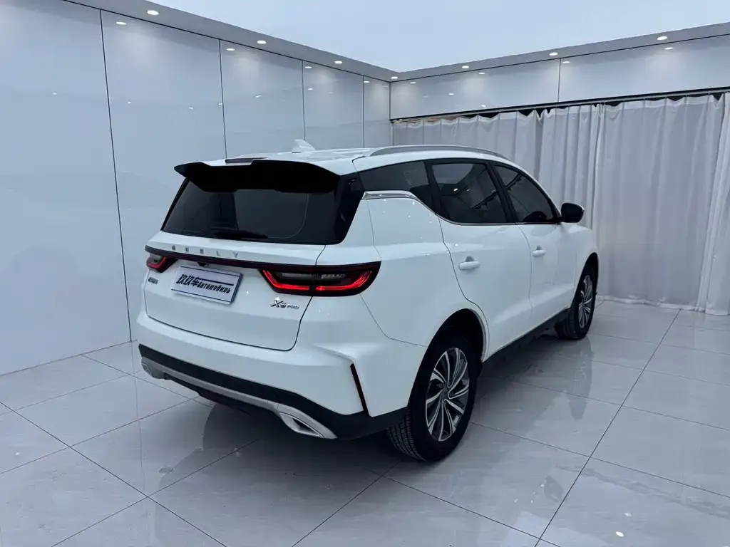 Geely Vision X6 — фото 9