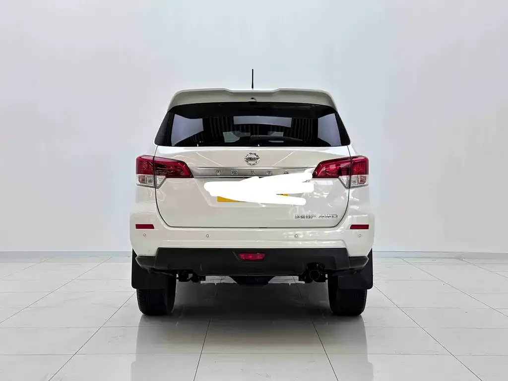 Nissan Terra — фото 2