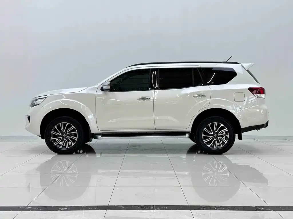 Nissan Terra — фото 4