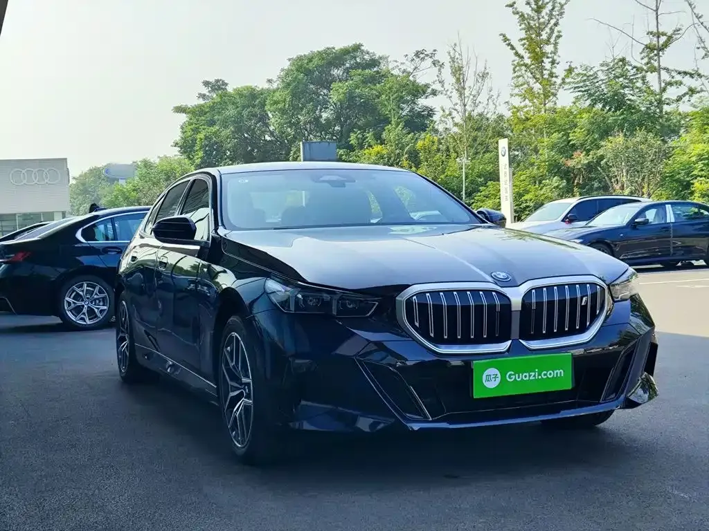 BMW i5 — фото 9