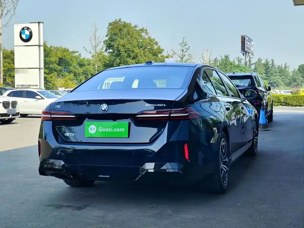 BMW i5 — фото 8