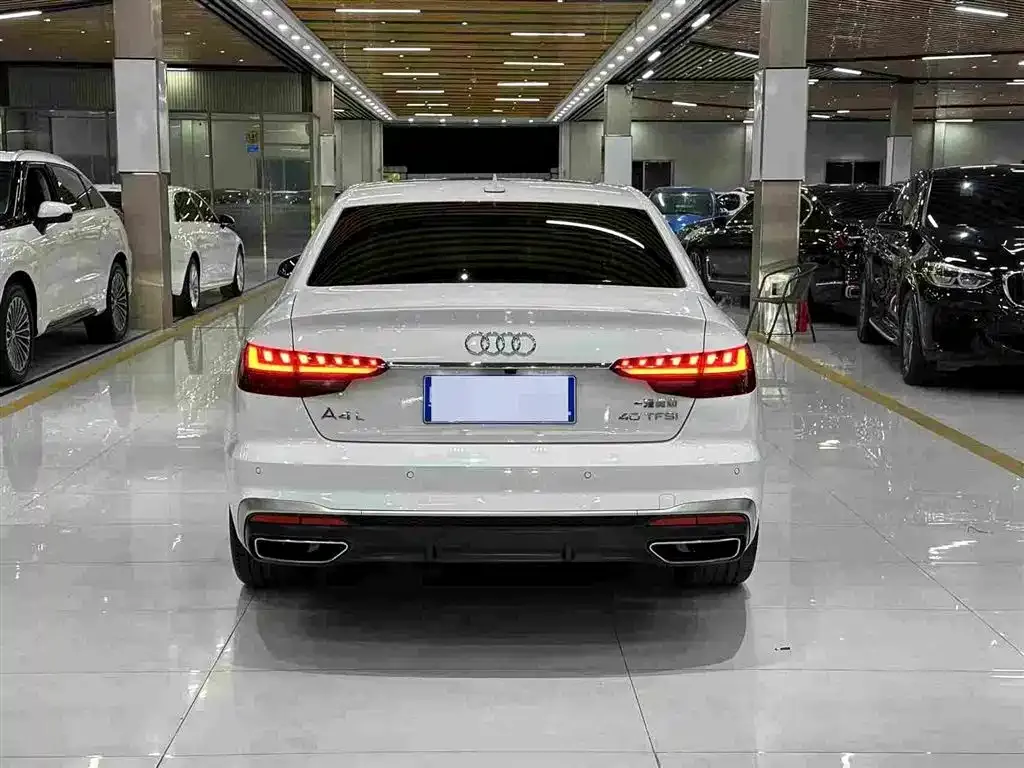 Audi A4L — фото 4