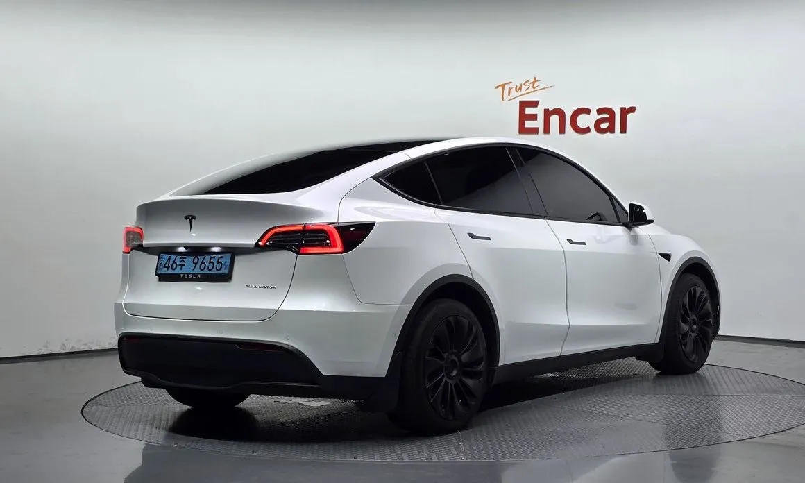 Tesla Model Y — фото 5