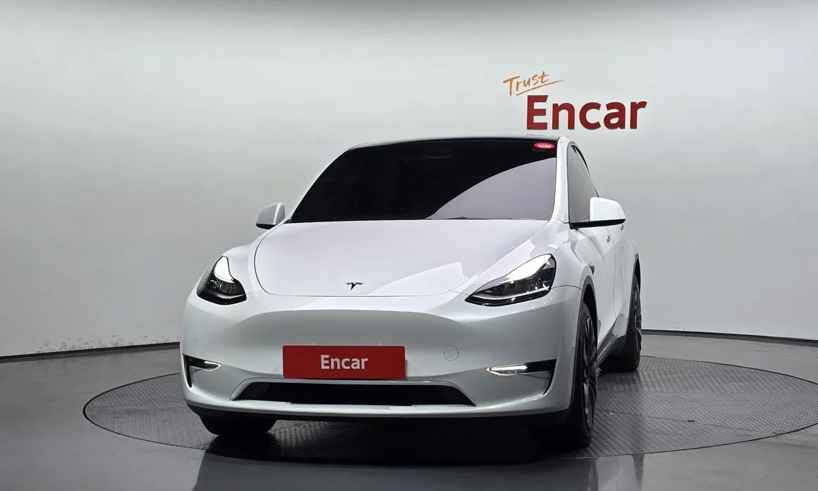 Tesla Model Y — фото 2