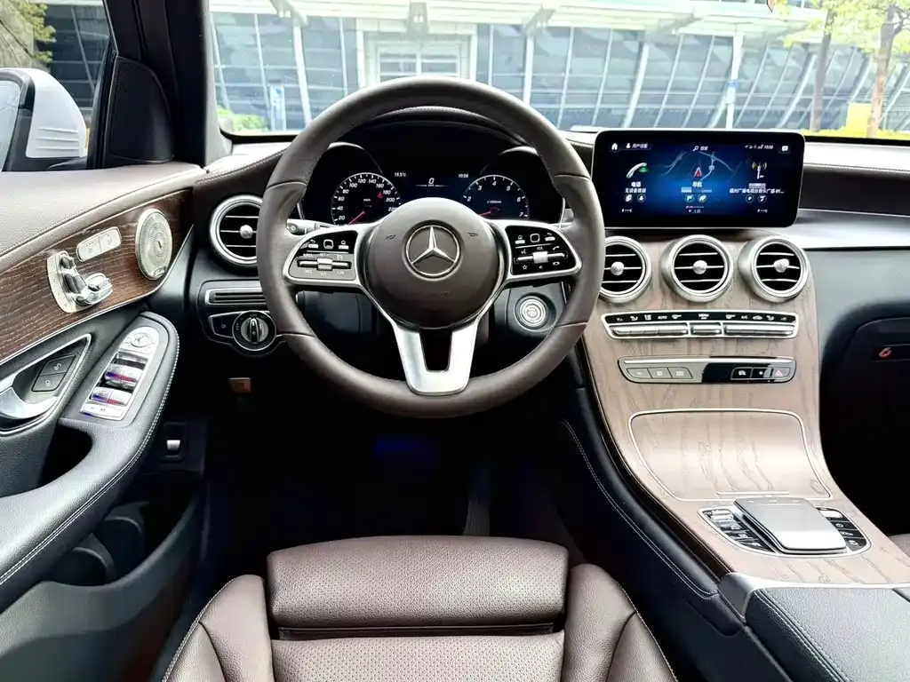 Mercedes-Benz GLC — фото 4