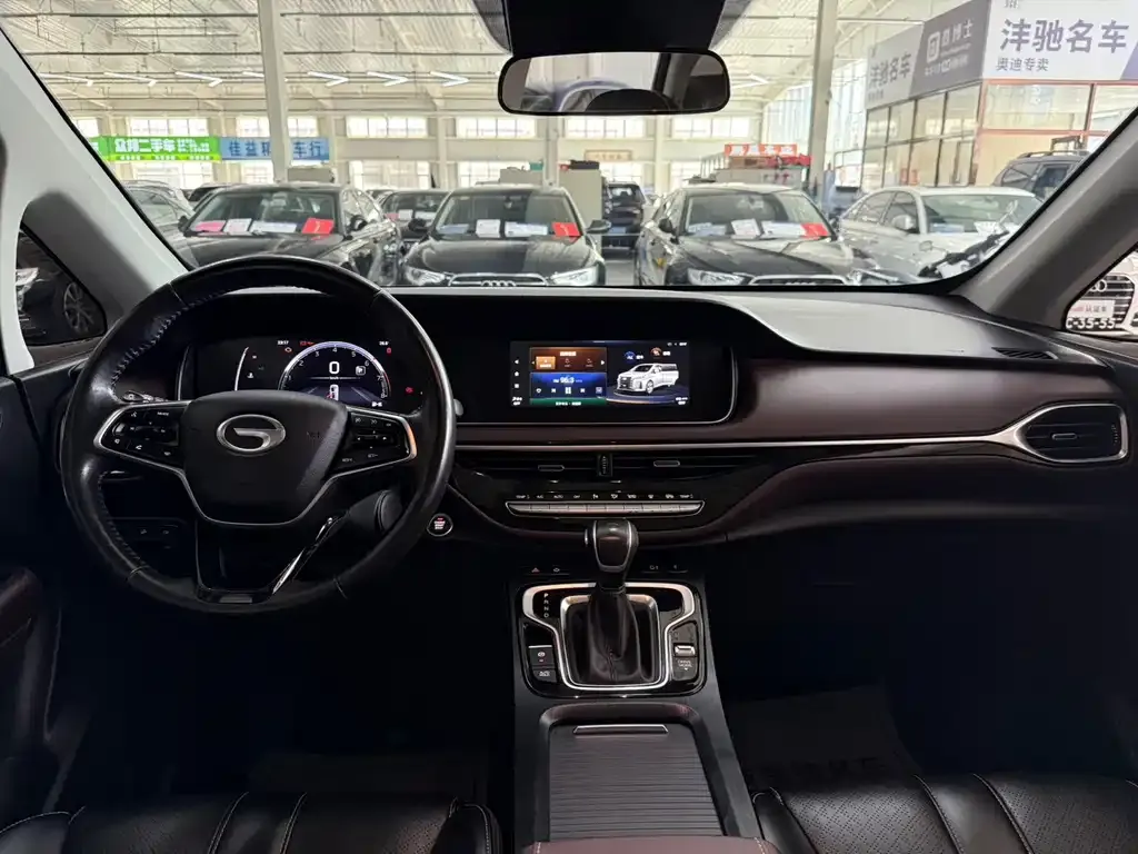 GAC Motor Trumpchi M6 — фото 4