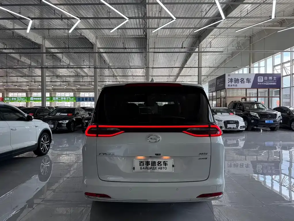 GAC Motor Trumpchi M6 — фото 3