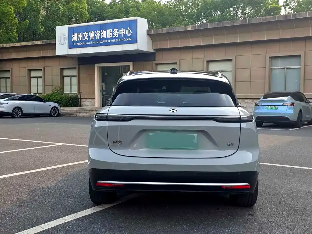 NIO ES6 — фото 8
