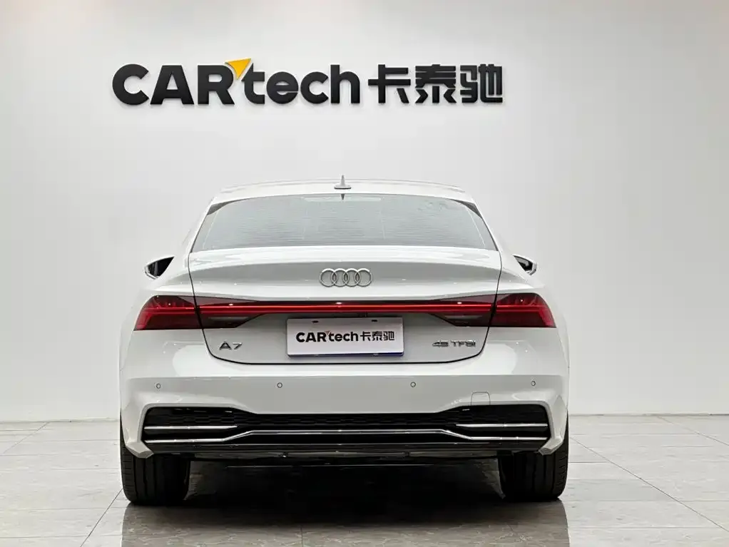 Audi A7L — фото 5