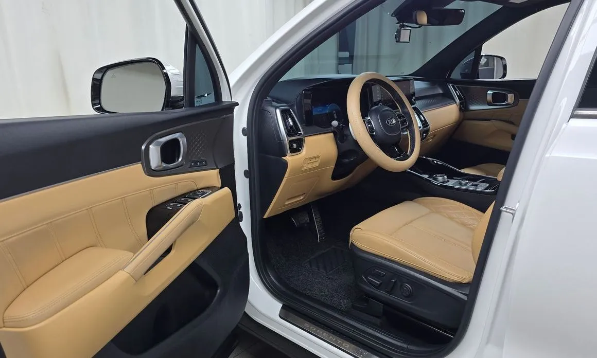 Kia Sorento — фото 8