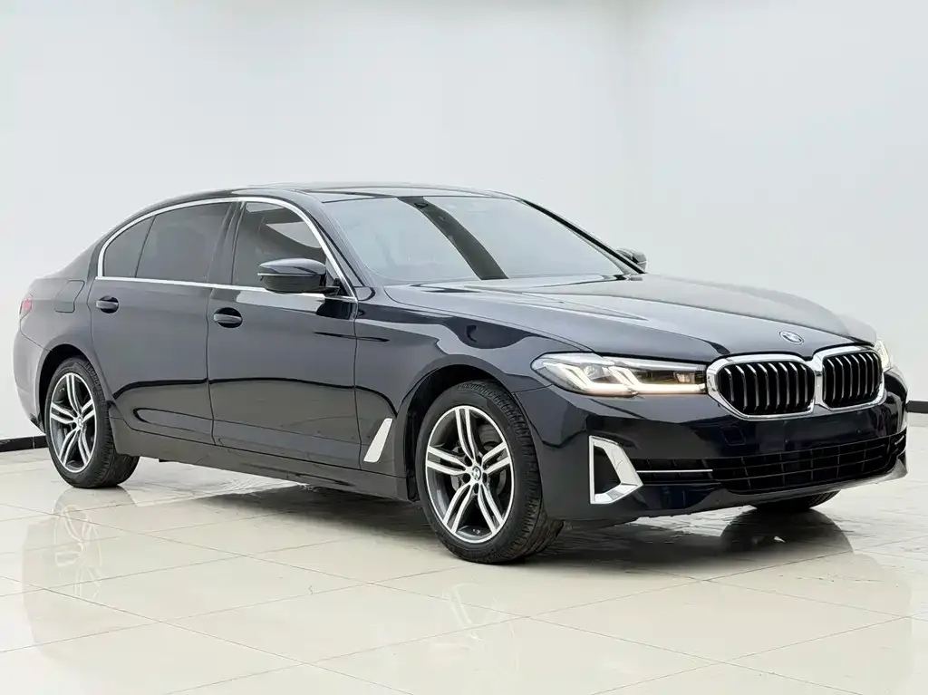 BMW 5 Series — фото 3