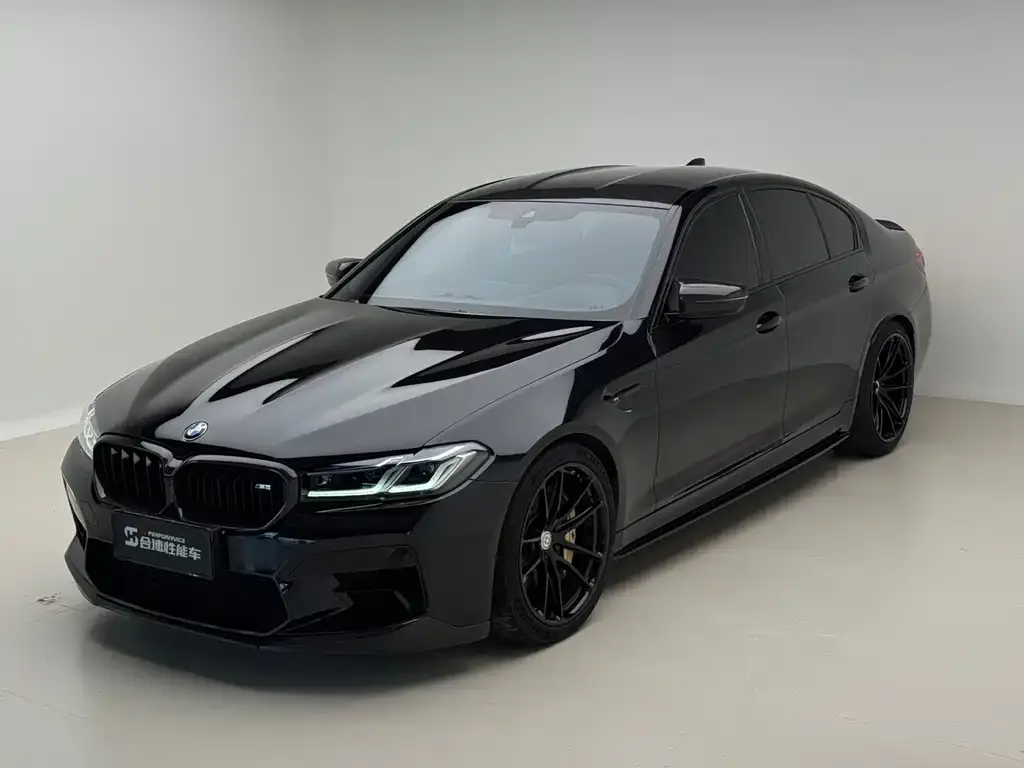 BMW M5 — фото 1
