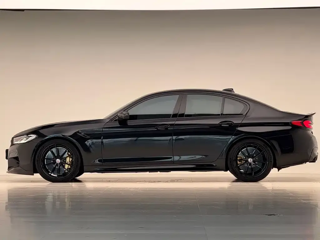 BMW M5 — фото 2