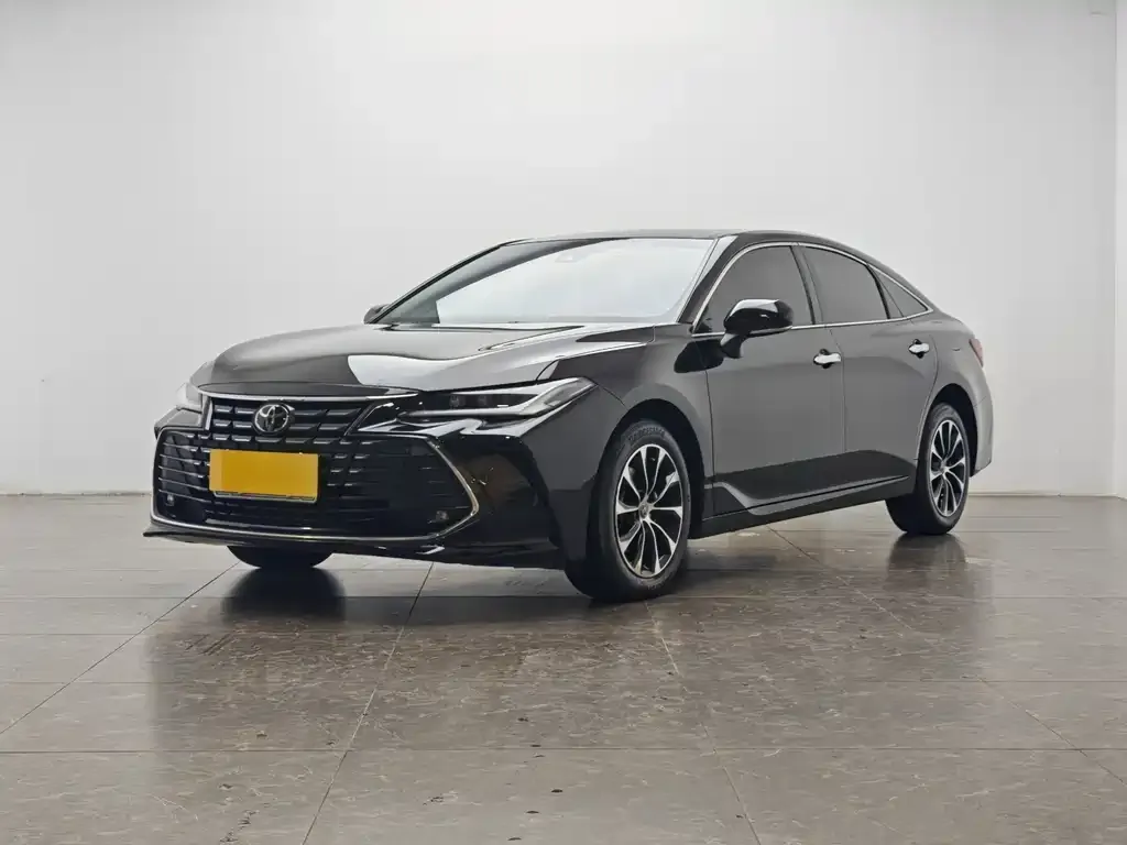 Toyota Avalon — фото 1