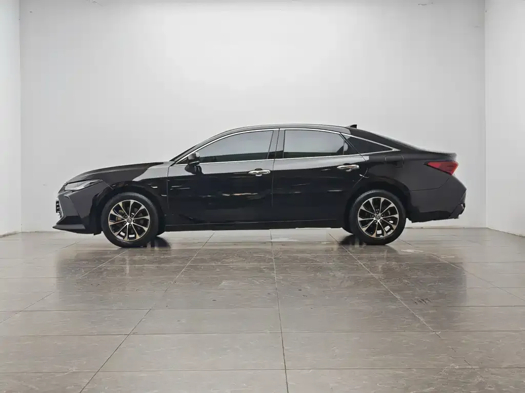 Toyota Avalon — фото 9