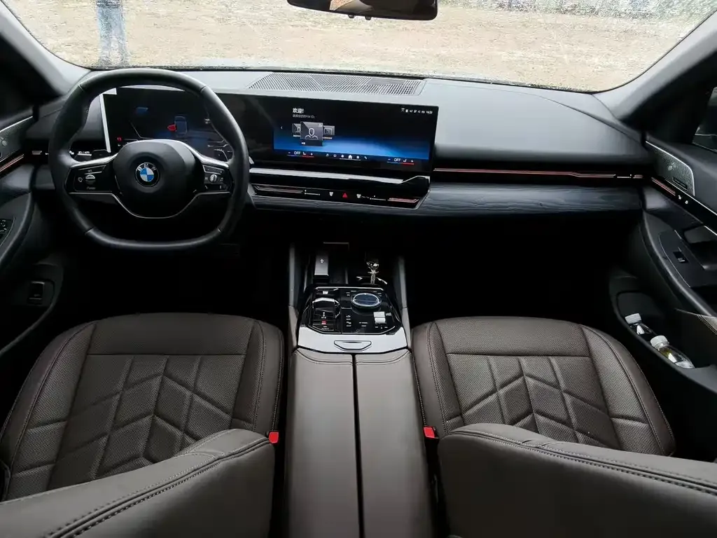 BMW 5 Series — фото 5