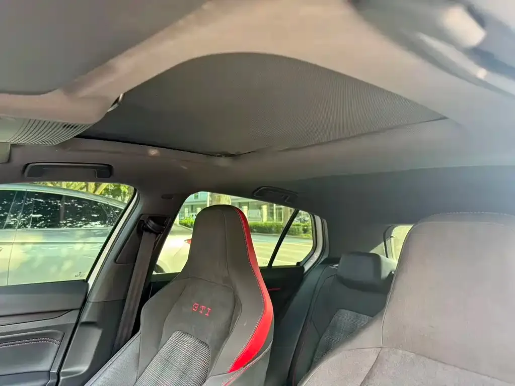 Volkswagen Golf GTI — фото 6