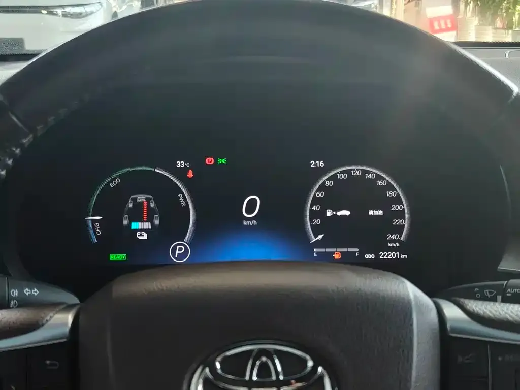 Toyota Granvia — фото 7