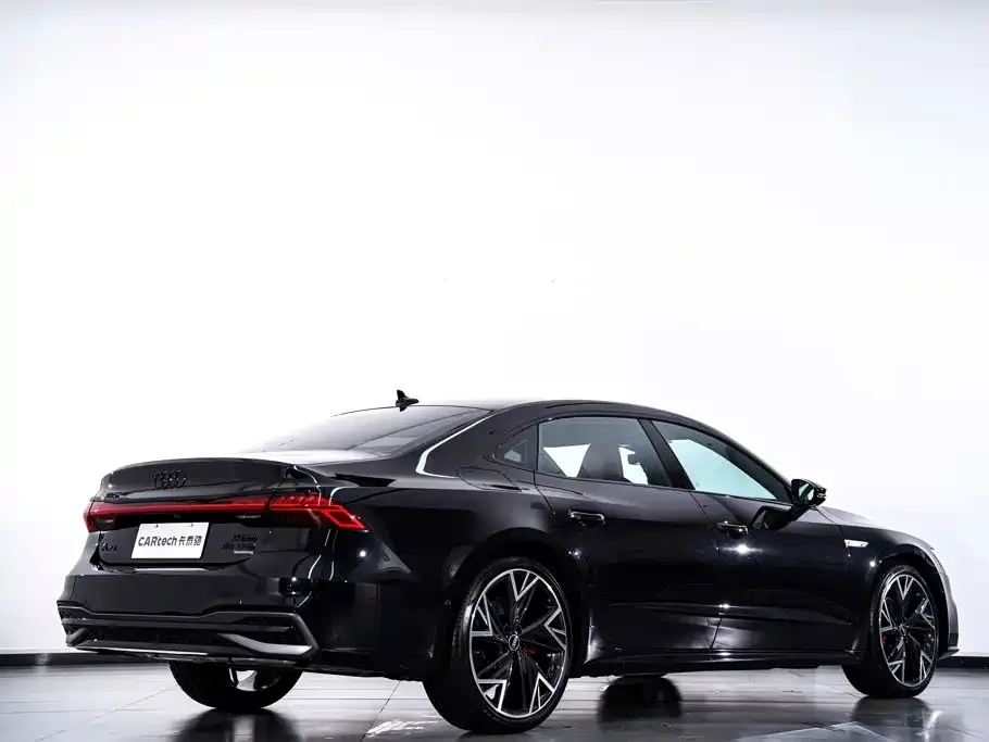 Audi A7L — фото 5