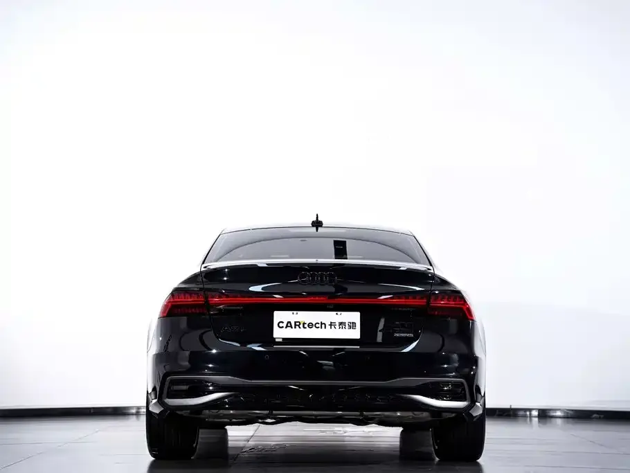 Audi A7L — фото 2