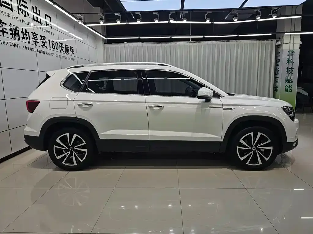 Volkswagen Tharu — фото 4