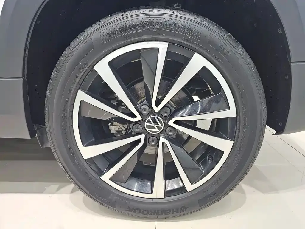 Volkswagen Tharu — фото 6