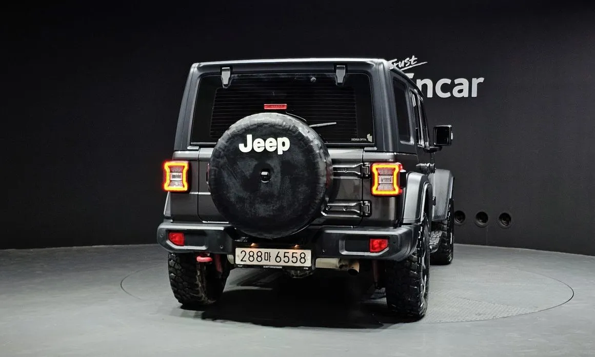 Jeep Wrangler — фото 2